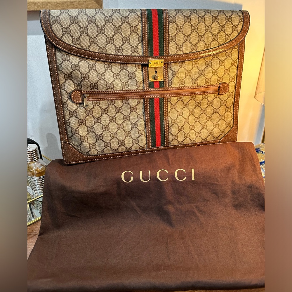 GUCCI Vintage GG Large Clutch Attaché